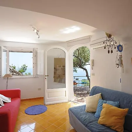 Villa Sleeps 8 With Pool And Air Con Praiano