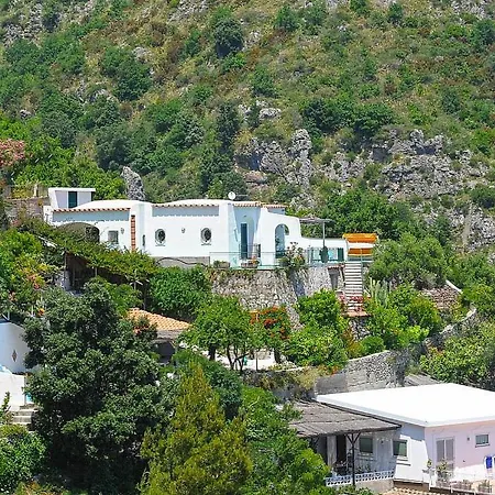 Sleeps 8 With Pool And Air Con Villa
