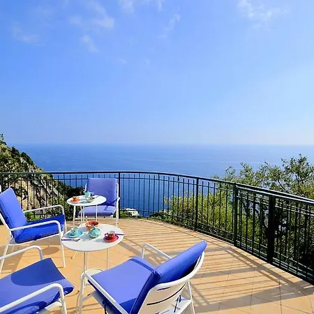 Sleeps 8 With Pool And Air Con * Praiano