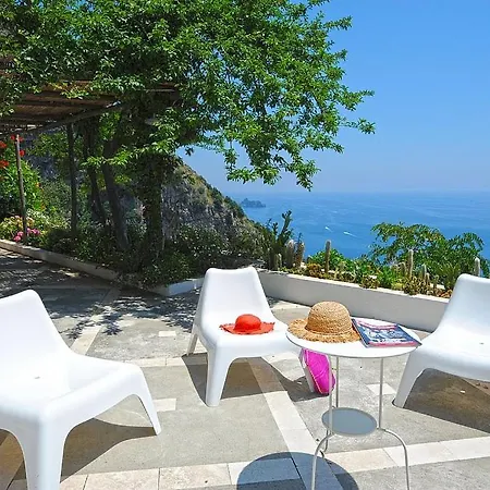 Sleeps 8 With Pool And Air Con Villa *