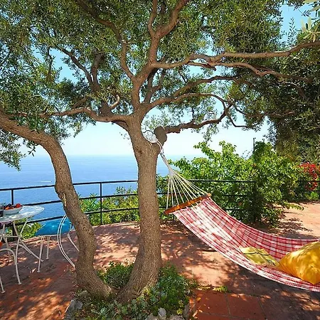 Villa Sleeps 8 With Pool And Air Con Praiano