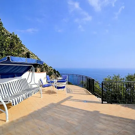 Sleeps 8 With Pool And Air Con Villa *