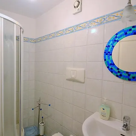 Villa Sleeps 8 With Pool And Air Con *